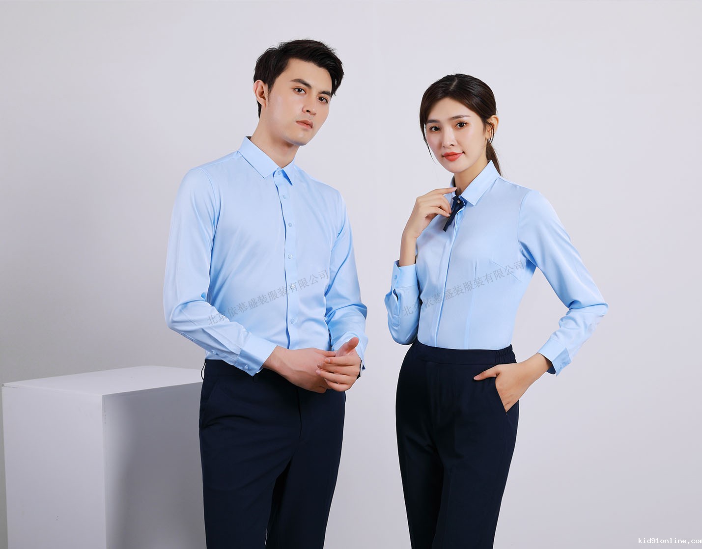 伟德公司官网地址 时尚衬衫男女士春季 天蓝色时尚衬衫